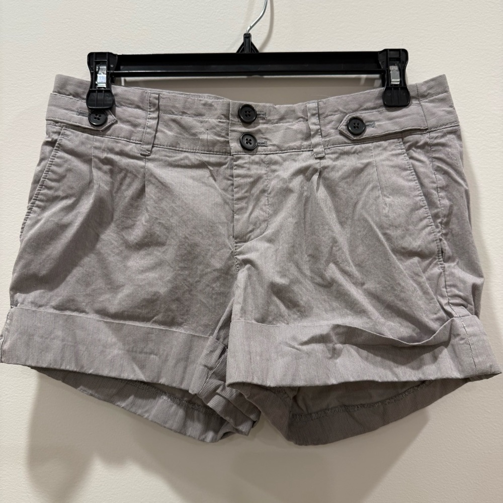 Banana Republic sz 2 Martin fit blue white Pinstripe cuffed 100% cotton shorts